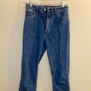 High Rise Comfy Mom Jeans!